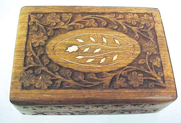 wood box with inlaid lid