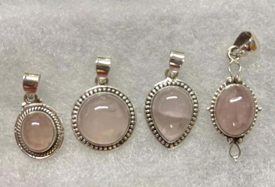 rose quartz small pendant
