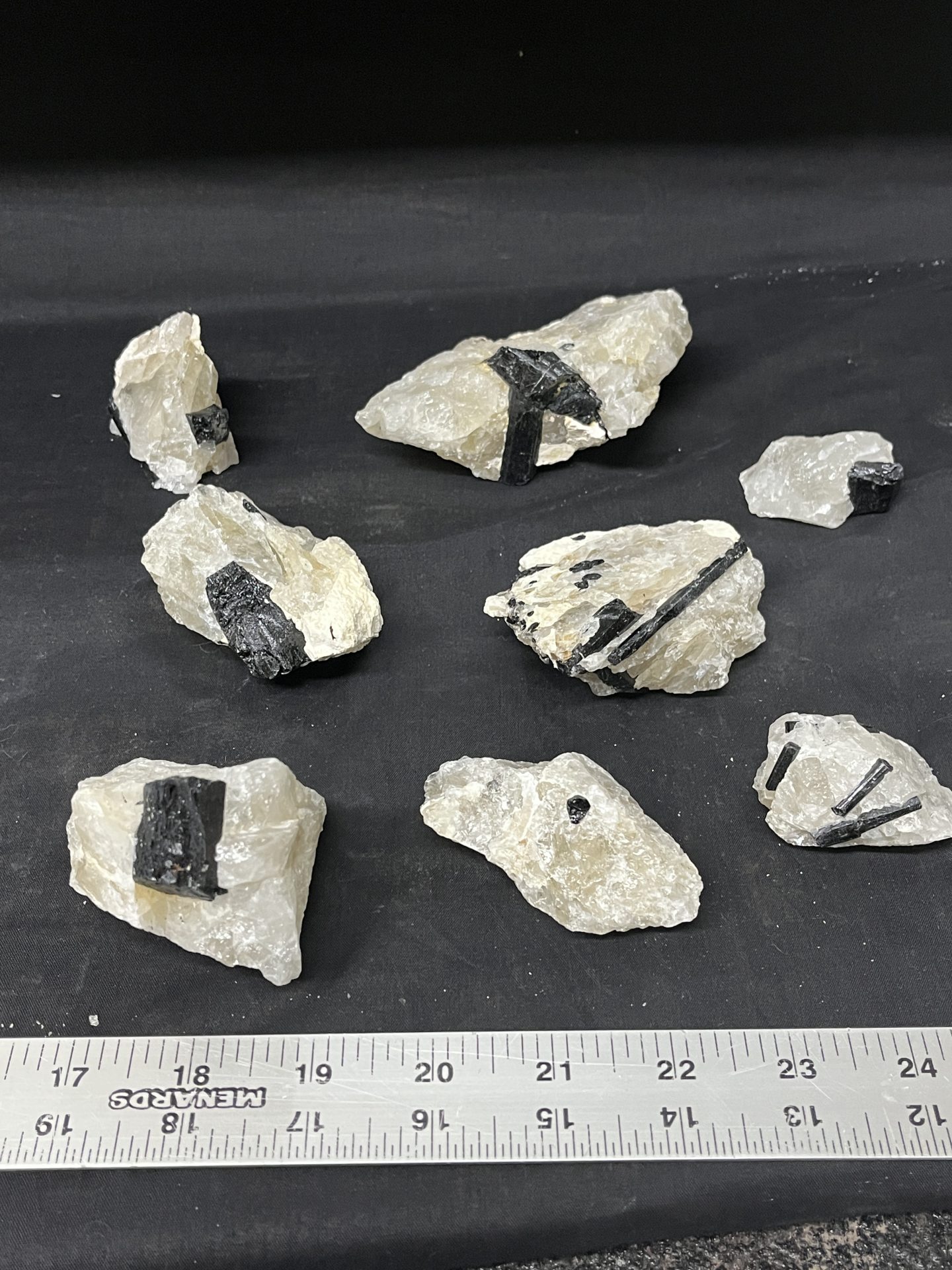 black tourmaline in quartz 14l