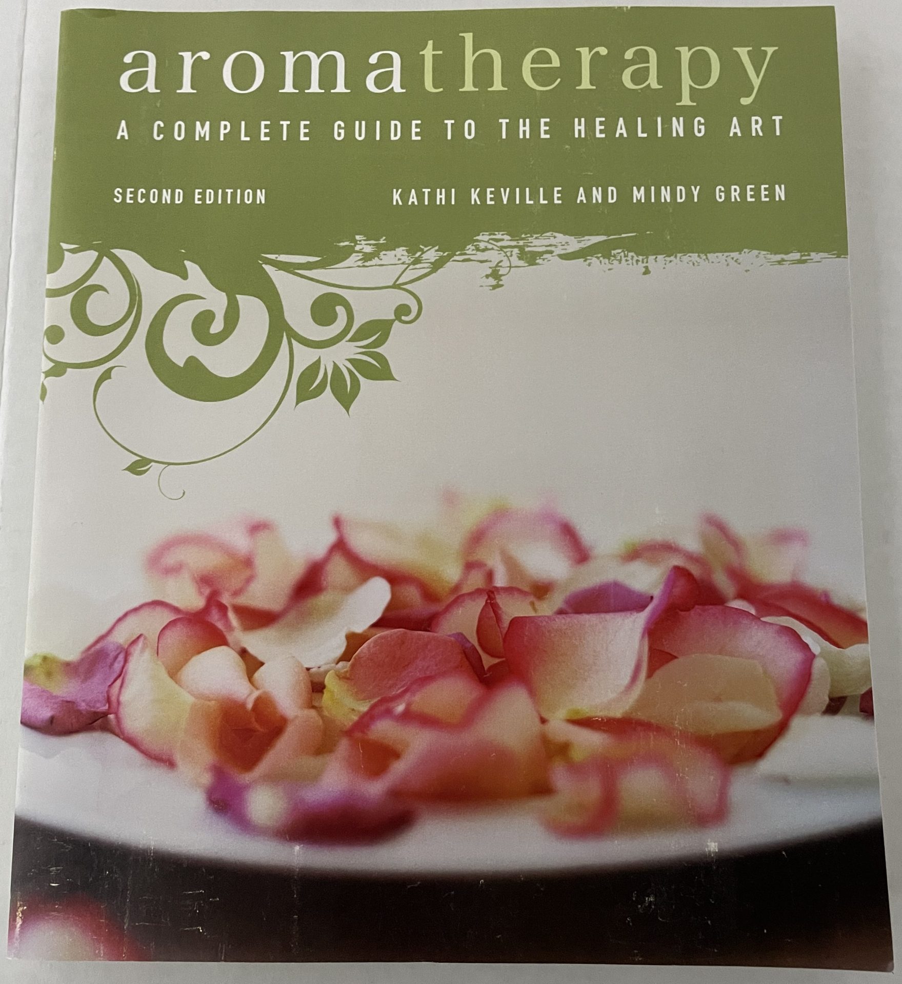 AROMATHERAPY THE HEALING ART FRONT