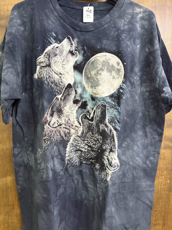 103859 wolf tshirt