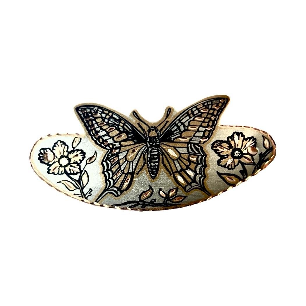 HR28-Butterfly Cutout