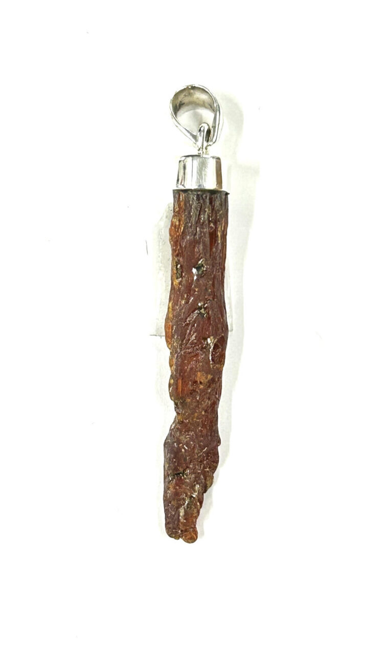 BROWN KYANITE ROUGH 1