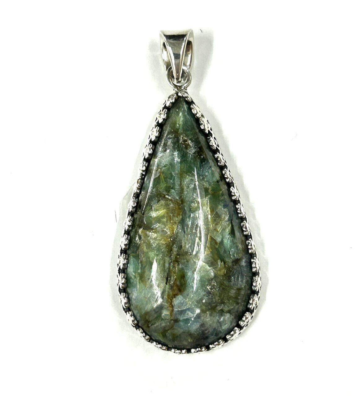 GREEN KYANITE 2