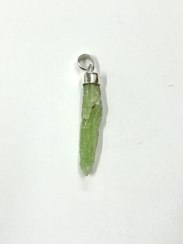 GREEN KYANITE ROUGH1