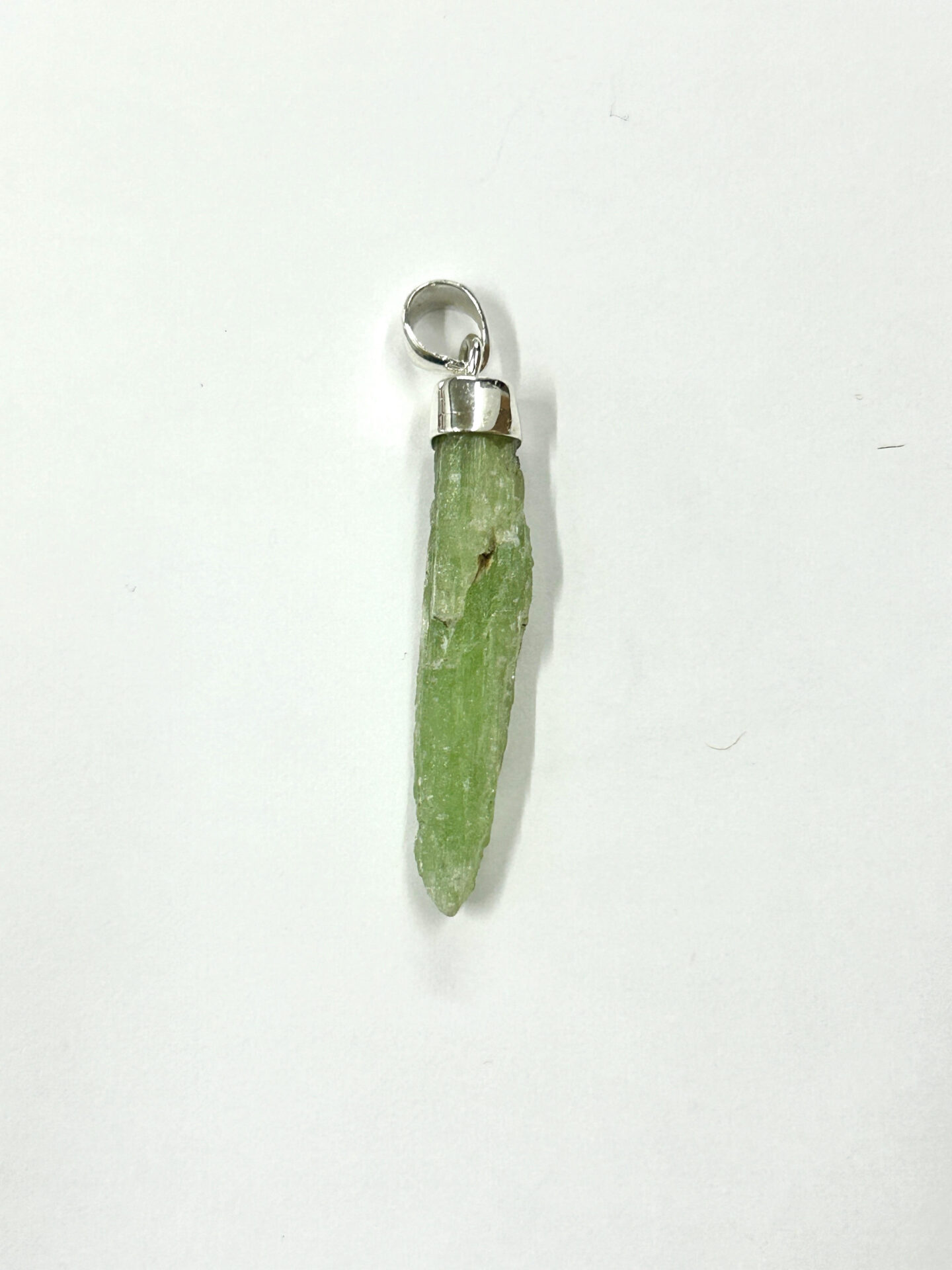 GREEN KYANITE ROUGH1