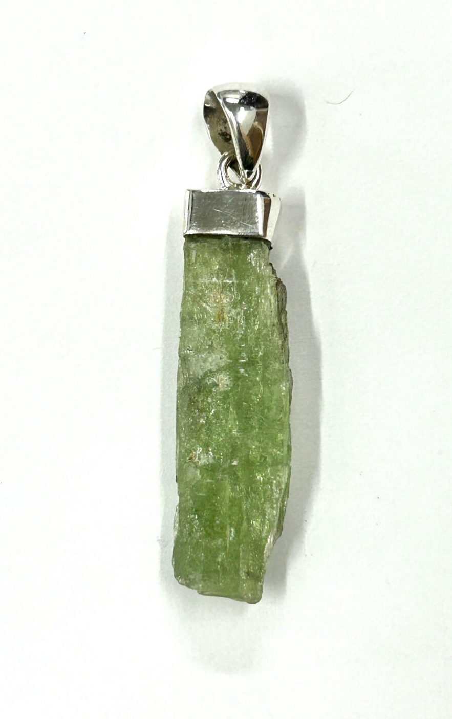 GREEN KYANITE ROUGH2