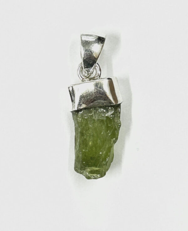 PERIDOT ROUGH2