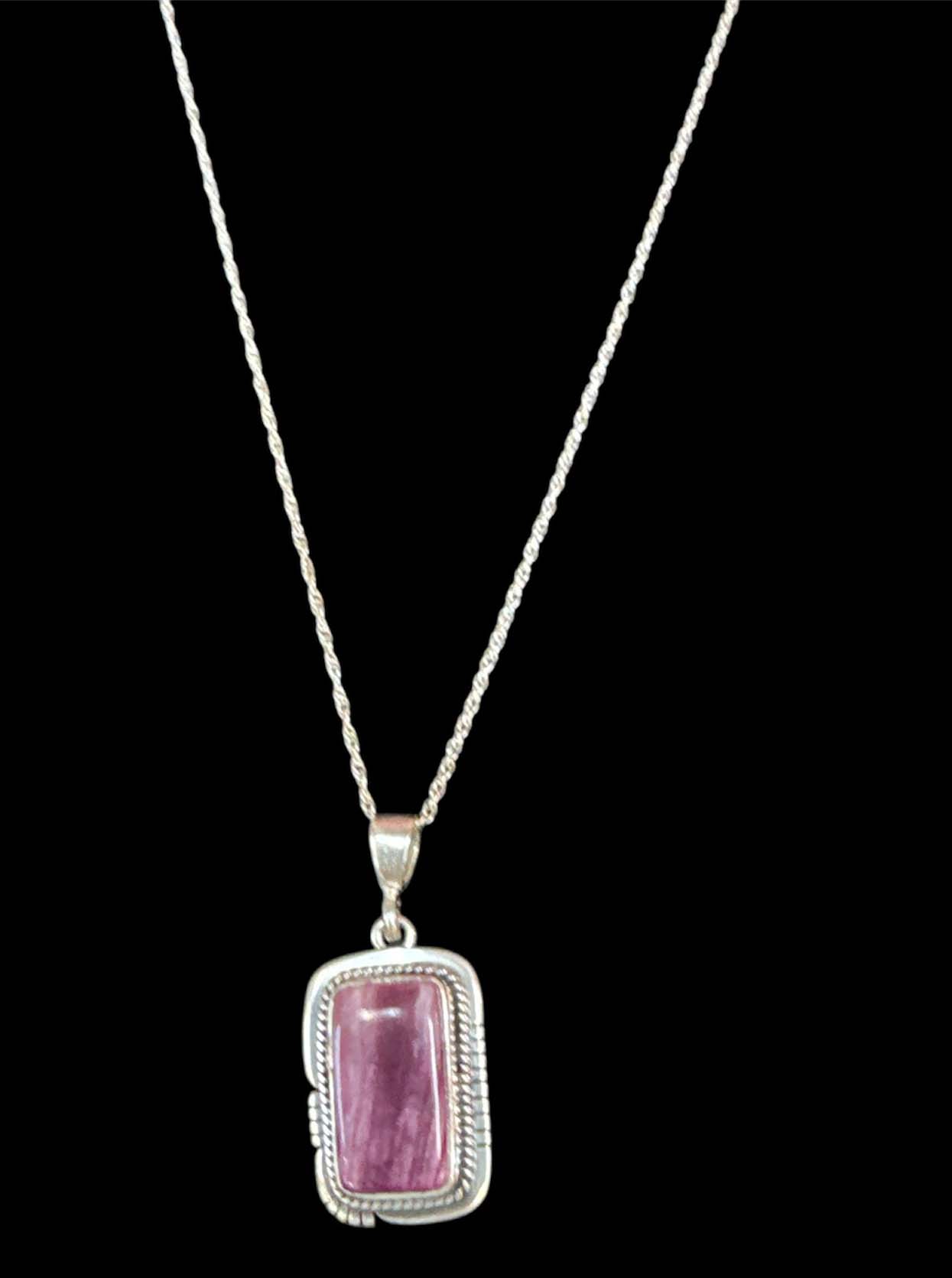 navajo pendant N56